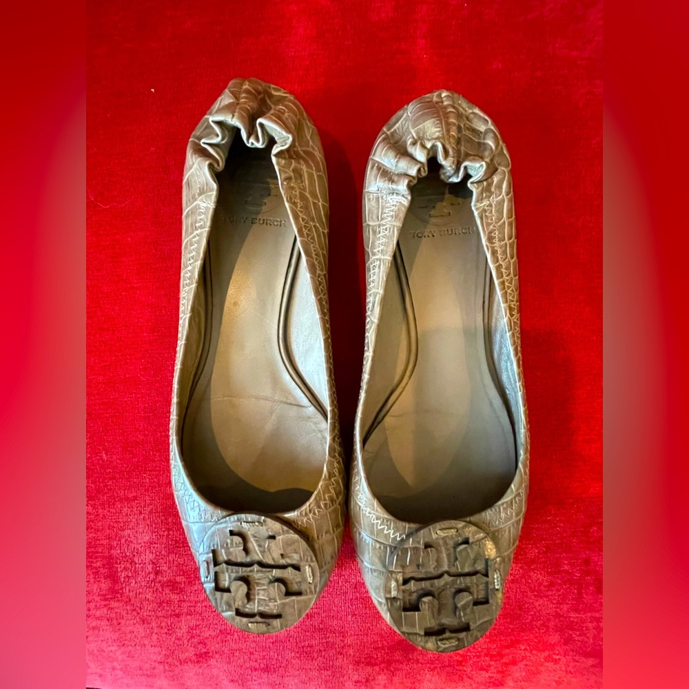 Tory Burch Brown Croc-Embossed Reva Ballet Flats with Logo